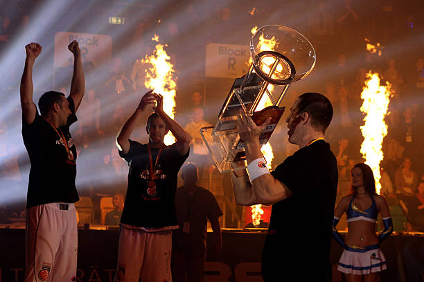 而反观对面 而反观对面