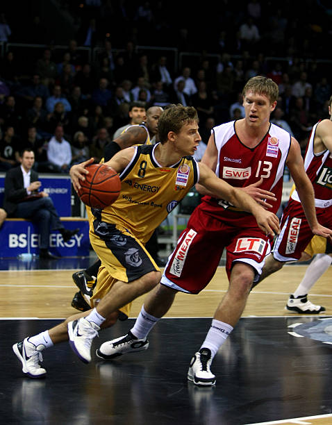 员因伤无法 员因伤无法